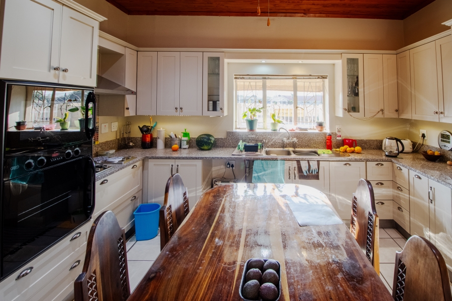 5 Bedroom Property for Sale in Middelpos Northern Cape